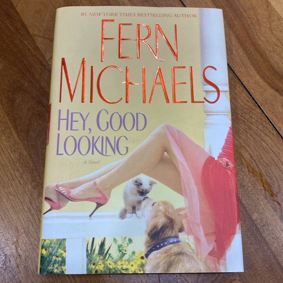 Set of 4, Fern Michaels’ hardcover books. - Picture 3 of 14